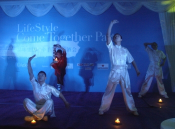 opening-scene opening-scene